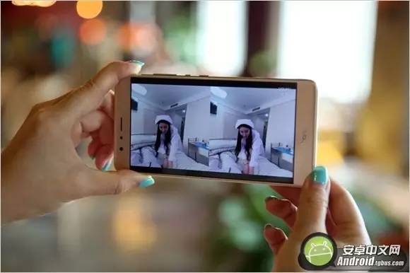 vr2k屏手机,荣耀v8的vr视频