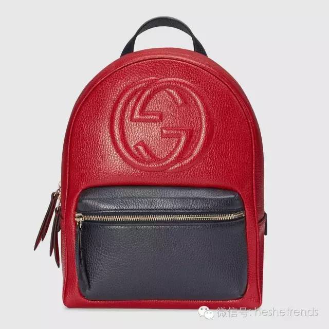 你知道就算大雨让整座城市颠倒你还可以解放双手背双肩包