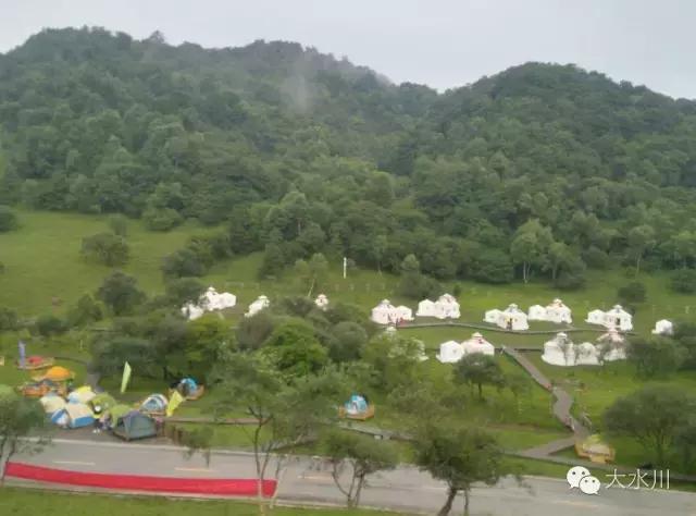 晚上热的睡不着汗像水一样,晚上很热出汗睡不着