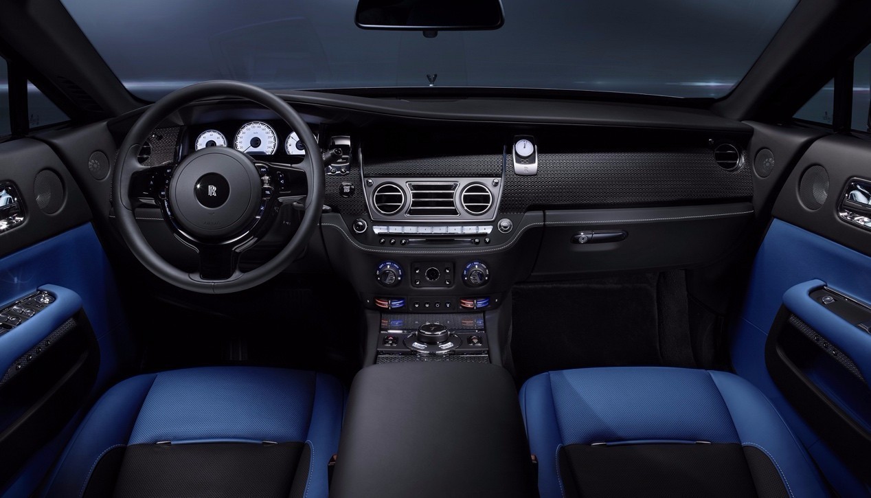 凹凸匠心榜:是怎样的一款车,能让他心甘情愿当司机