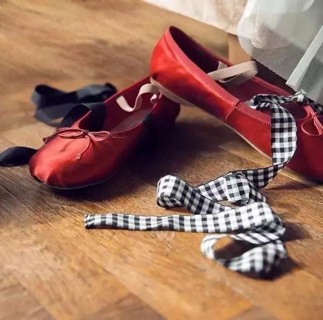 全世界都在穿的新款冬装,全世界都在穿的aj