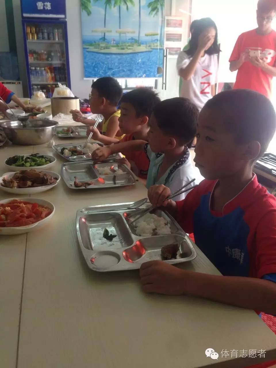 有传闻，苍老师要到6号体育公园开班，教足球，与粉丝互动？！