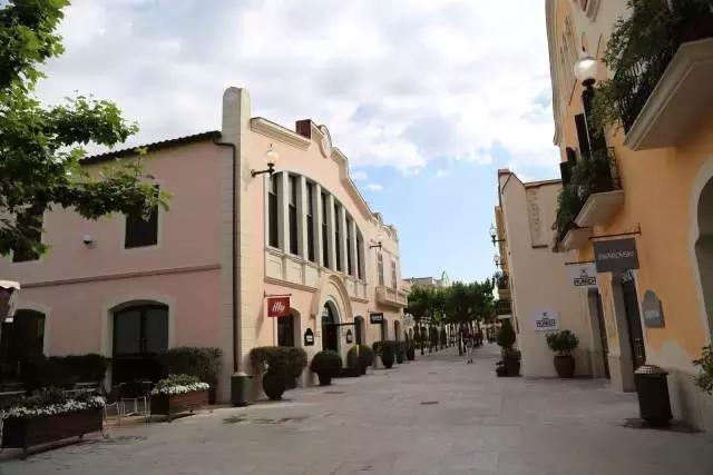 西班牙巴塞罗那自由行热门攻略,西班牙怎么玩