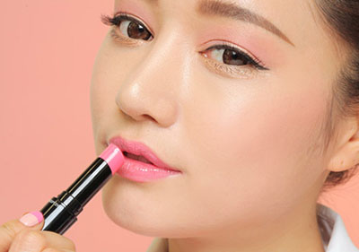 告别大花脸，教你如何三分钟内迅速补妆