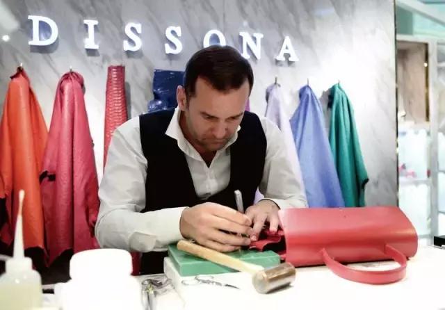 高圆圆包包谁设计的,高圆圆款包包