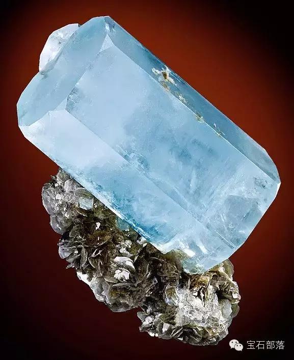 双鱼座的生辰石是什么,双鱼生辰石分别是什么宝石