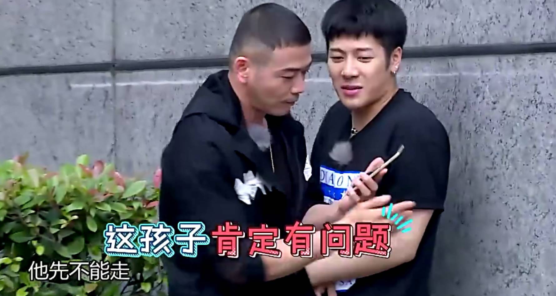 小包总蚝油喝多了还是智商欠费？！蠢（meng）成这样！