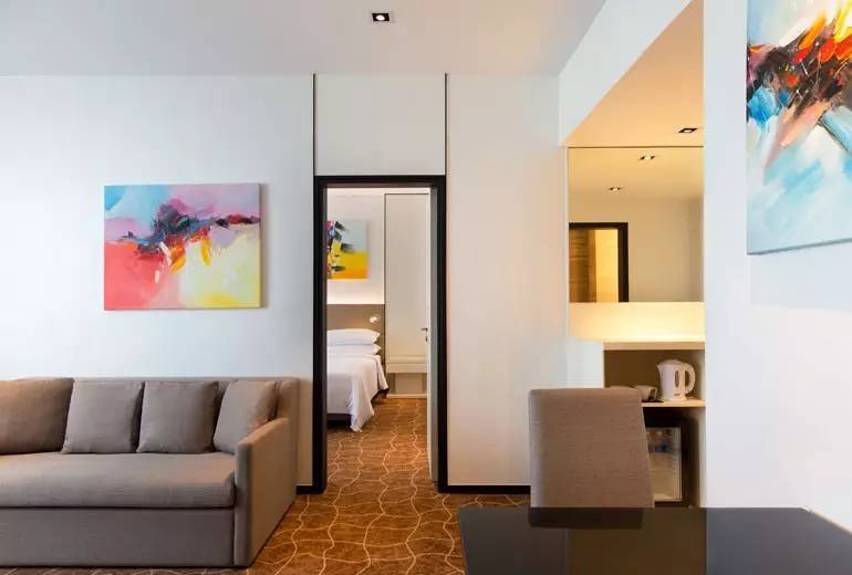 新加坡万豪福朋喜来登,福朋喜来登和艾美自助餐