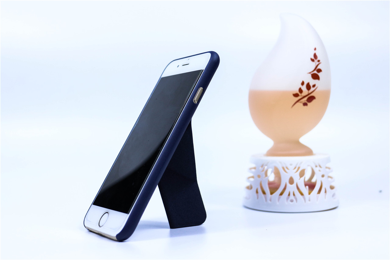 给苹果6装上6s的壳,苹果6s戴上智能壳