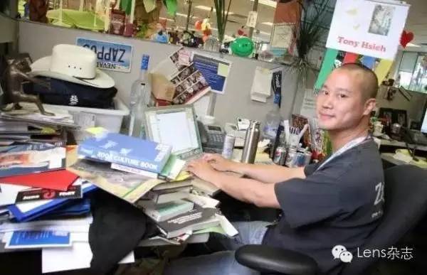 设计师办公桌VS普通人的办公桌，我方了