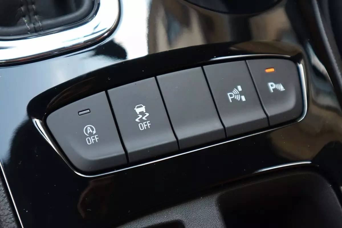 雪佛兰科鲁兹1.4t2015款试驾,2015年雪佛兰科鲁兹1.4t二手价格