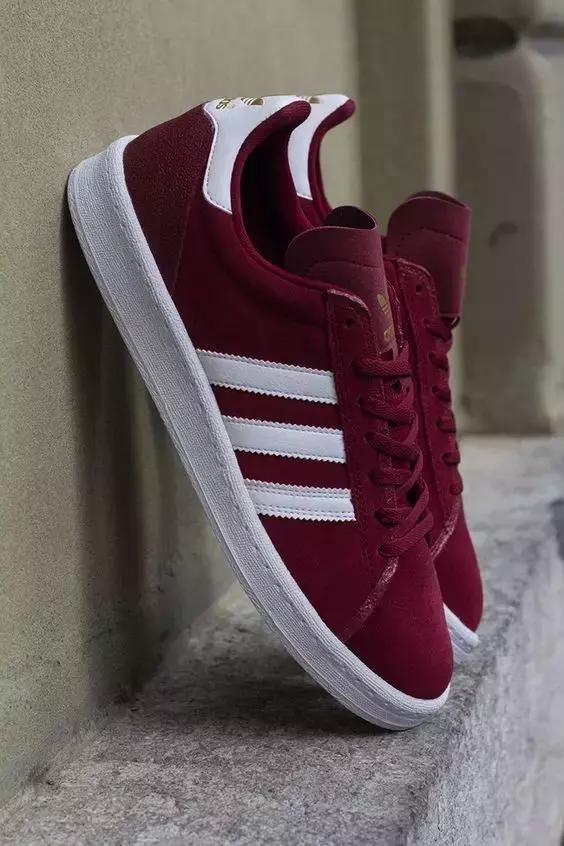 球鞋/最爱脚下那抹红，今夏潮人都得踩个它