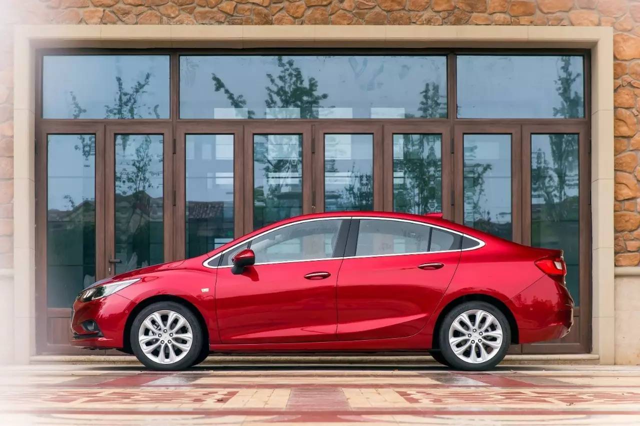 雪佛兰科鲁兹1.4t2015款试驾,2015年雪佛兰科鲁兹1.4t二手价格