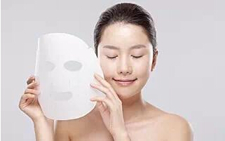 可以淡化色斑的精华,既能抹斑又能美白的药