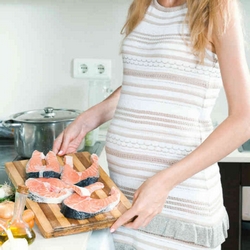 怀孕吃海鲜对胎儿好吗,女生吃海鲜会影响怀孕吗