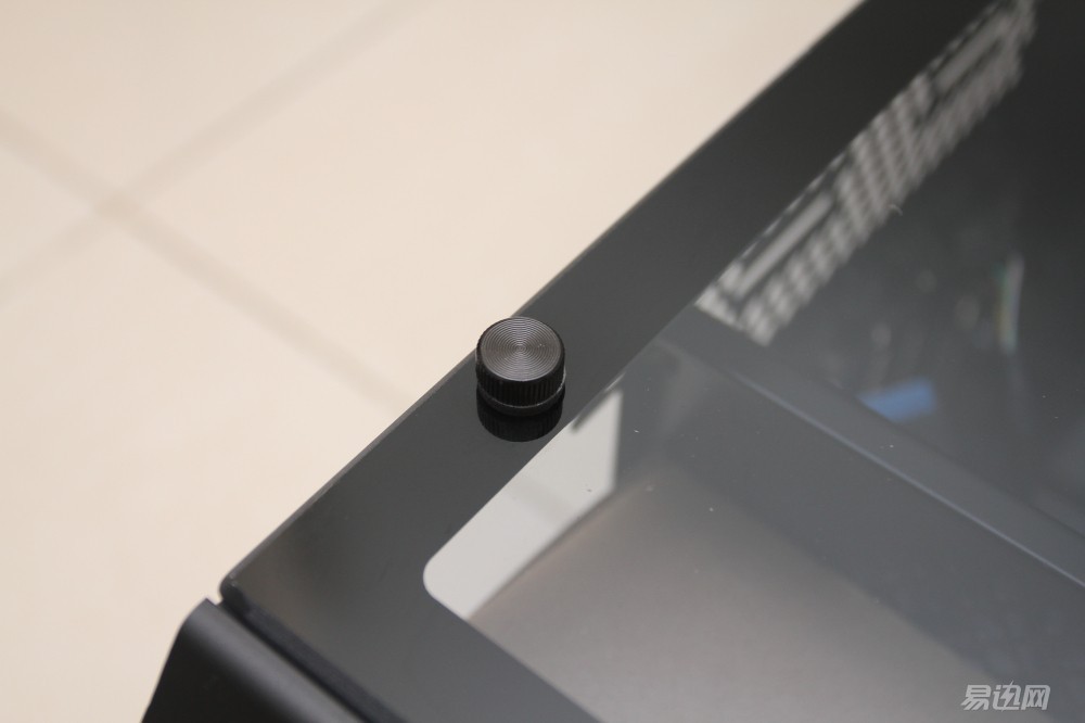 追风者515机箱可以装大主板吗,华擎b150装nvme