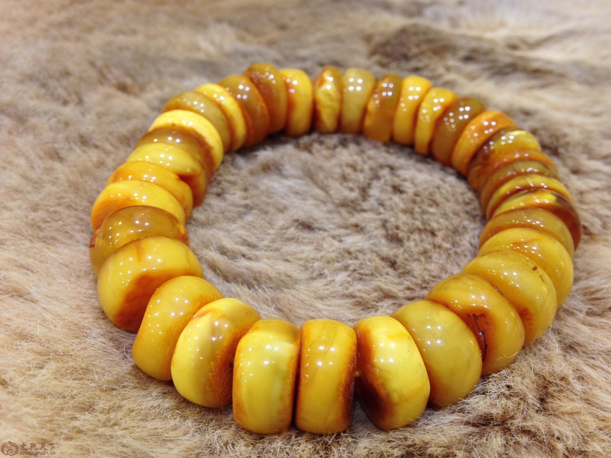 真正的蜜蜡都是什么样子的,真正蜜蜡是怎样的