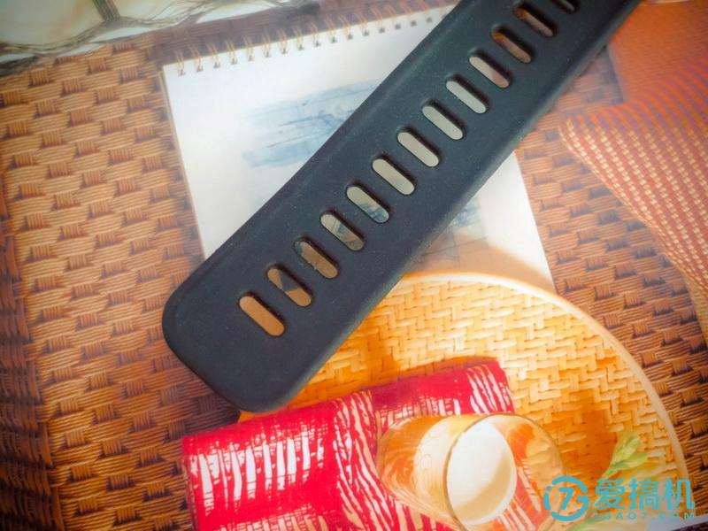 乐心运动手表充电,乐心运动手表显示实时数据