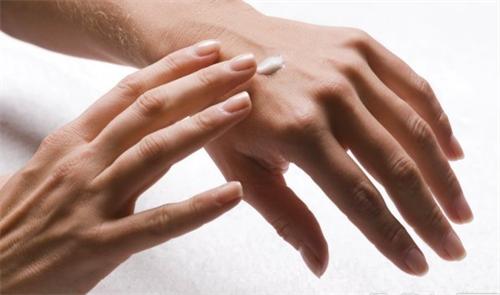 皮肤瘙痒喝什么茶治好,生萝卜治好皮肤瘙痒