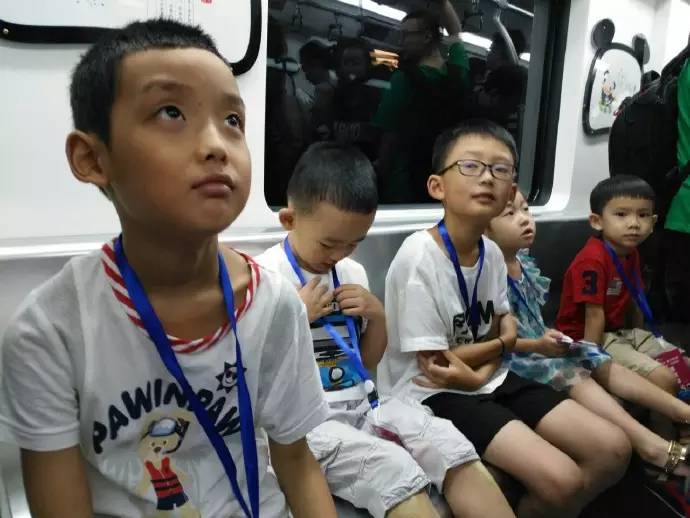 成都地铁3号线盼达号报站,成都地铁盼达号主题列车