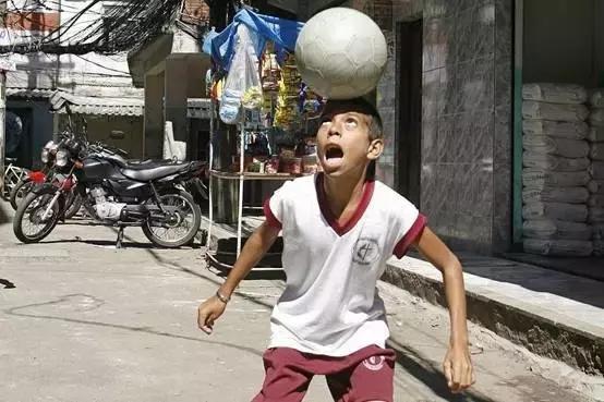 里瓦尔多1999年世界足球先生,世界杯足球先生倒挂金钩里瓦尔多