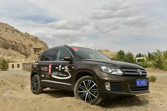 超多美图慎入！开神车，走丝路，这些不可思议的美景就在中国！