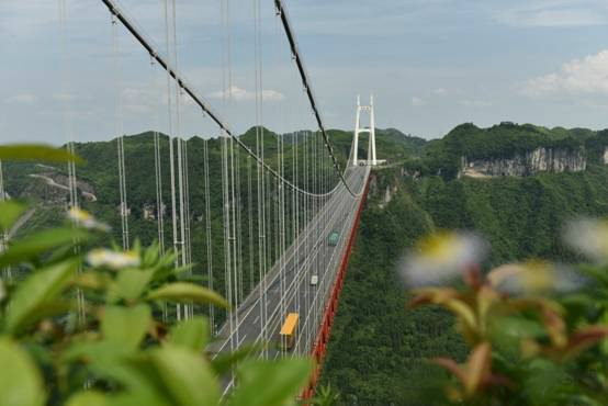 超多美图慎入！开神车，走丝路，这些不可思议的美景就在中国！