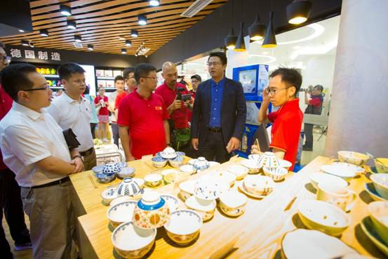 超多美图慎入！开神车，走丝路，这些不可思议的美景就在中国！