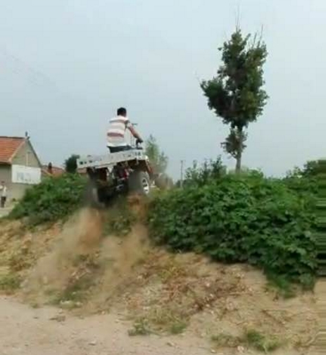 骑着摩托车去野钓,骑电动摩托车去钓鱼