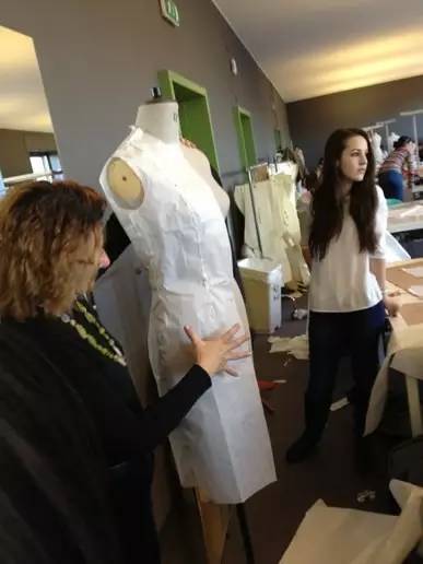 怎么判断一件衣服该不该留下来,怎样判断一件衣服值不值得买