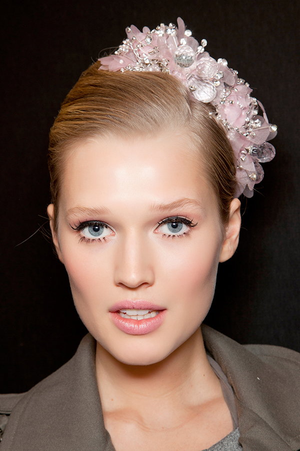 女生超短发结婚造型,短发新娘不用假发的简单造型