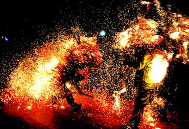 从烧伤烫伤中，凤凰涅槃，浴火重生