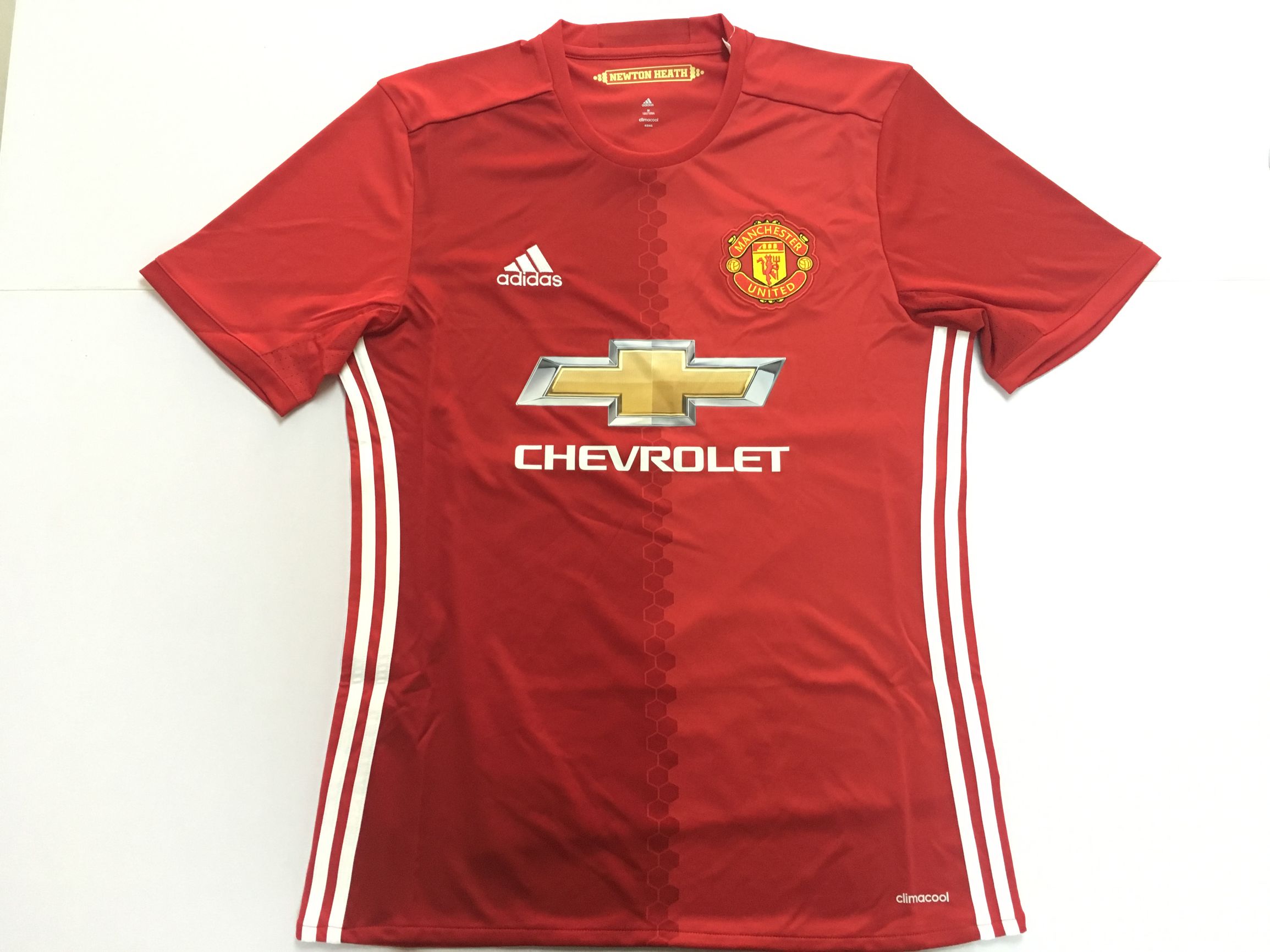 曼联新赛季球衣球员版和球迷版,曼联16-17队服