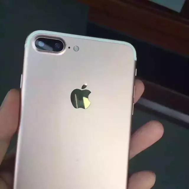 库克发布iphone7,库克对苹果有贡献吗