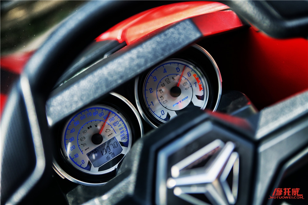 北极星slingshot如何打开机盖,北极星slingshot在国内可以开吗