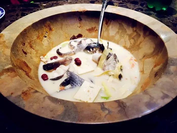 今晚虹口足球场,虹口足球场坐满的盛况