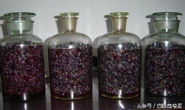 自酿葡萄酒有絮状物是坏了吗,自酿葡萄酒上面有一层浮沫怎么办