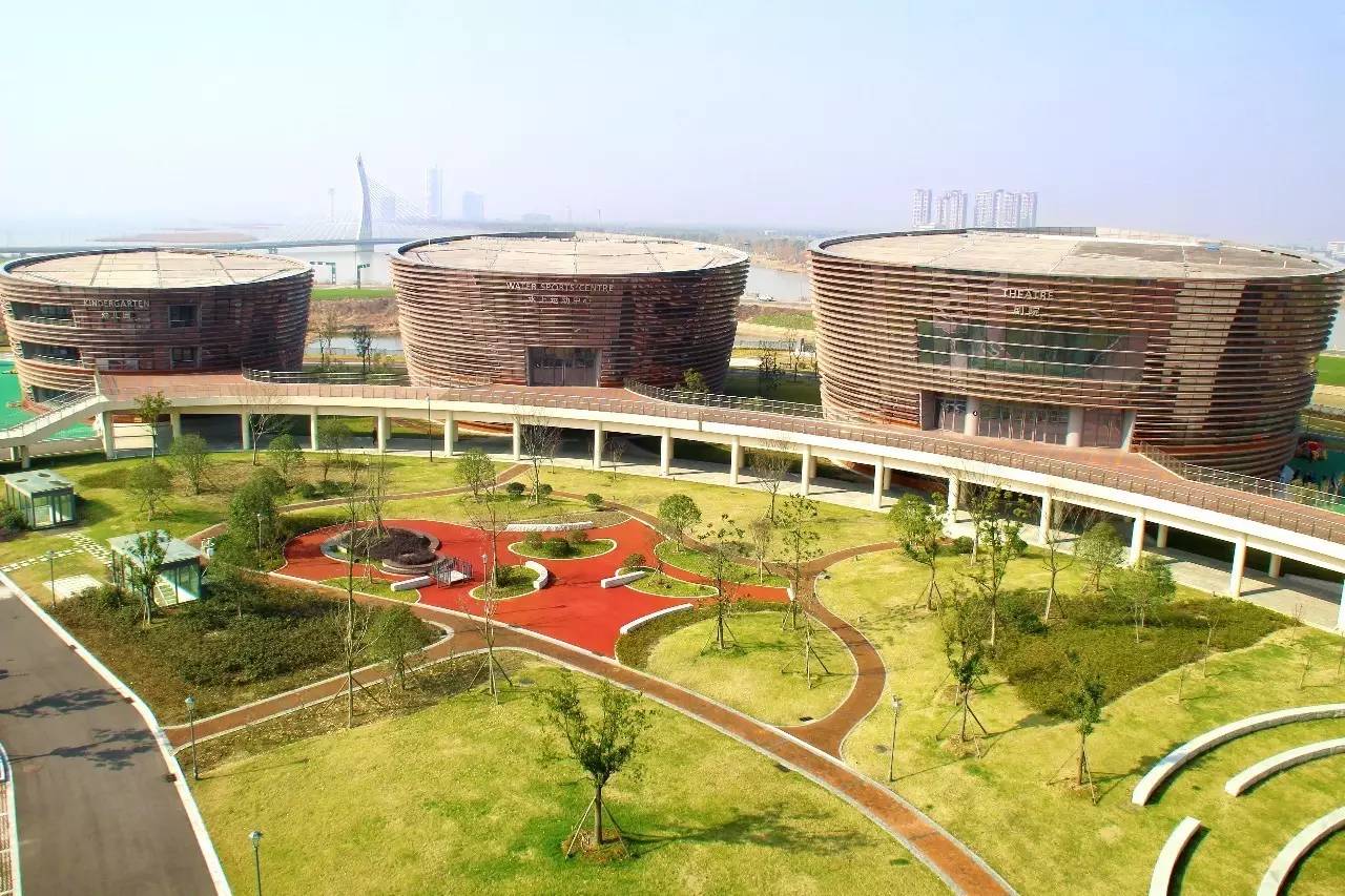 绮捐嫳鏁欒偛鑻卞浗鍏,鑻卞浗鍏绮捐嫳鏁欒偛