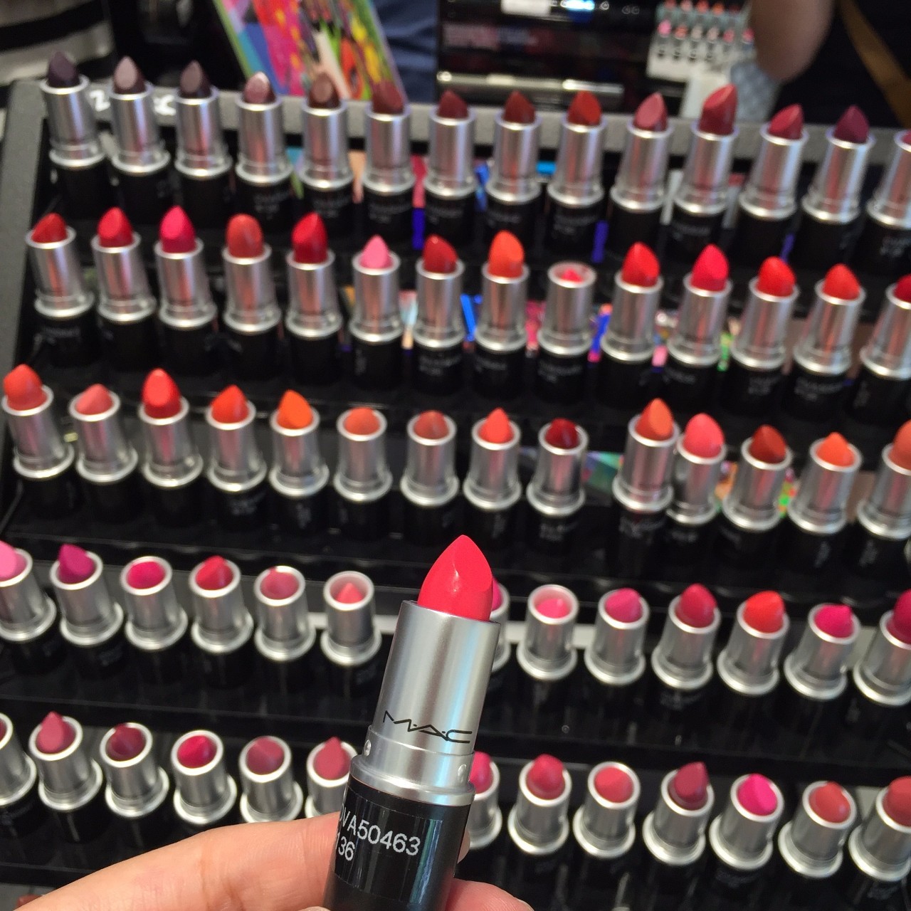 上海哪个免税店买后最便宜,上海最大的免税商场在哪里