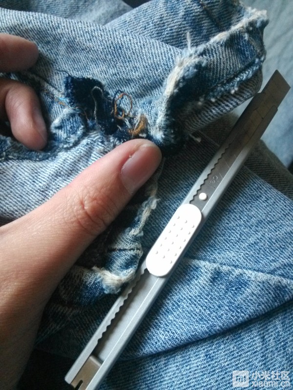 牛仔裤diy旧物改造包包,手工牛仔裤改造收纳挂袋