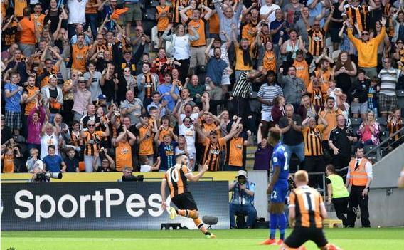 英超联赛拉开帷幕,英超群雄逐鹿三足鼎立