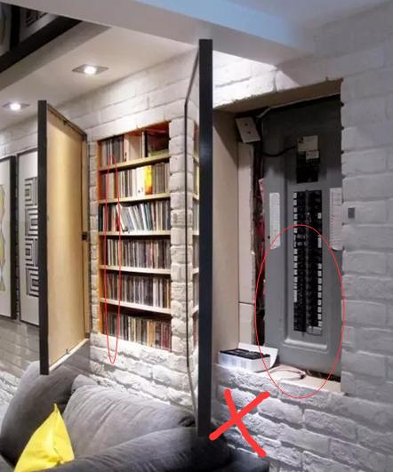 再三提醒，这种错误凿墙开柜对房子没有好处我嘴皮子都说起泡了