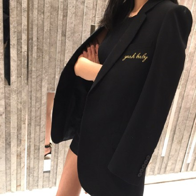 穿衣选干练小西装，美美得无所畏惧