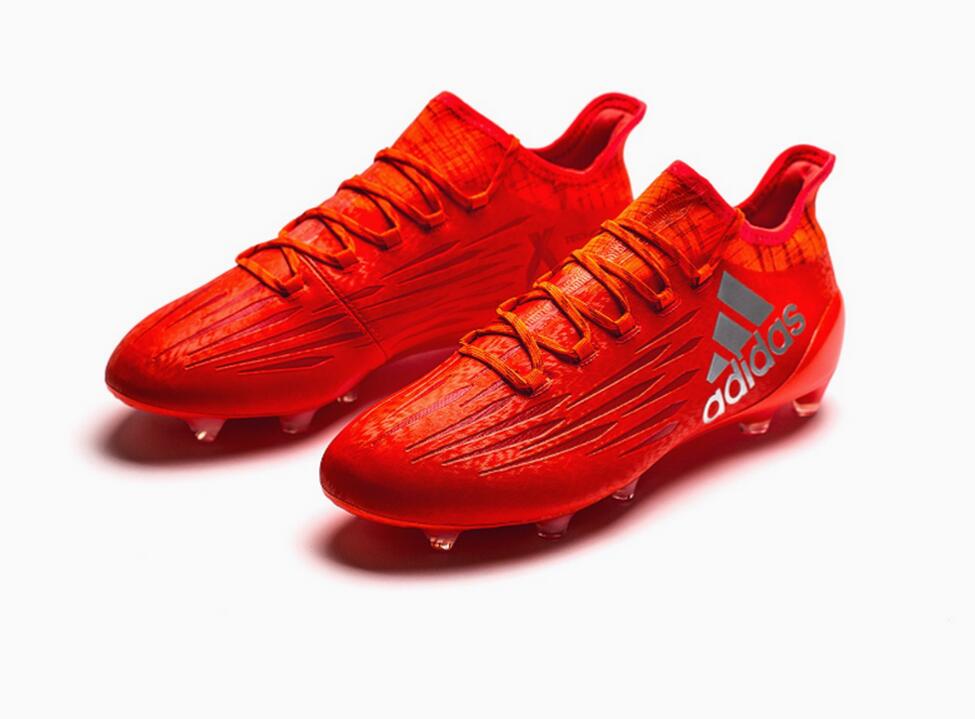 英超各球队球衣球鞋赞助商,英超第一轮战靴