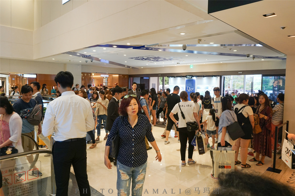 新罗大咖｜你们疯狂扫货！我只想在天空花园喝喝