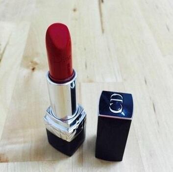 4支超好看的超级显白的口红推荐 (mac口红色号推荐黄皮显白直男斩)