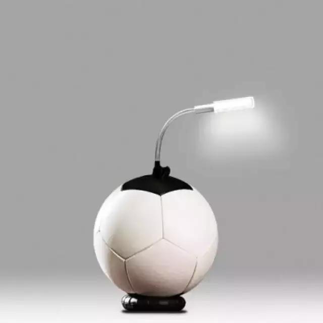 这颗足球居然惊动了奥巴马！还带给10000+孩子快乐！