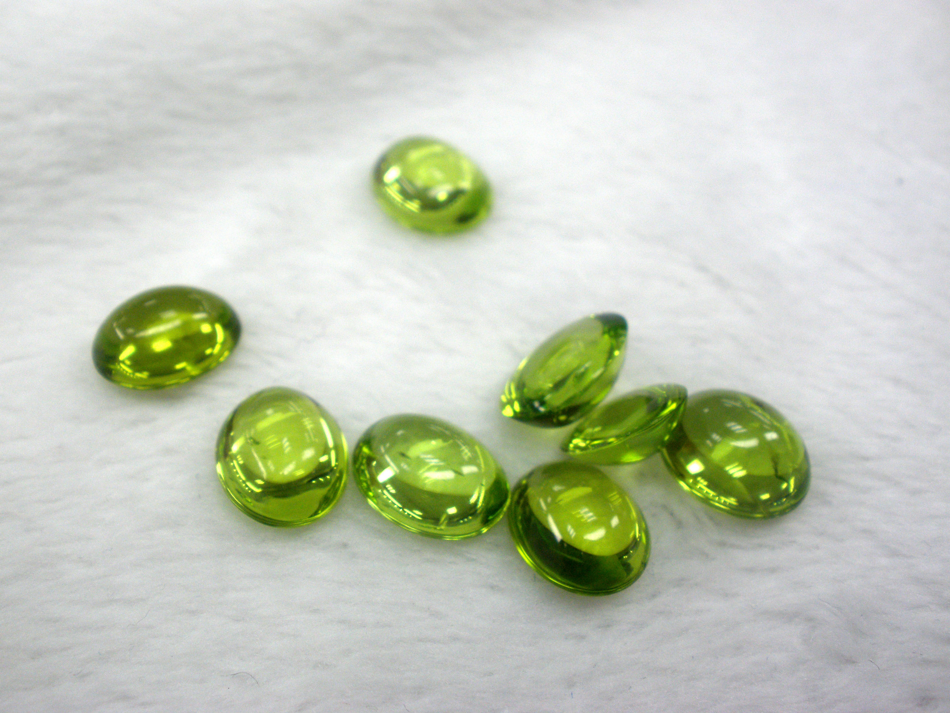 橄榄石是几月生辰石,橄榄石八月生辰石