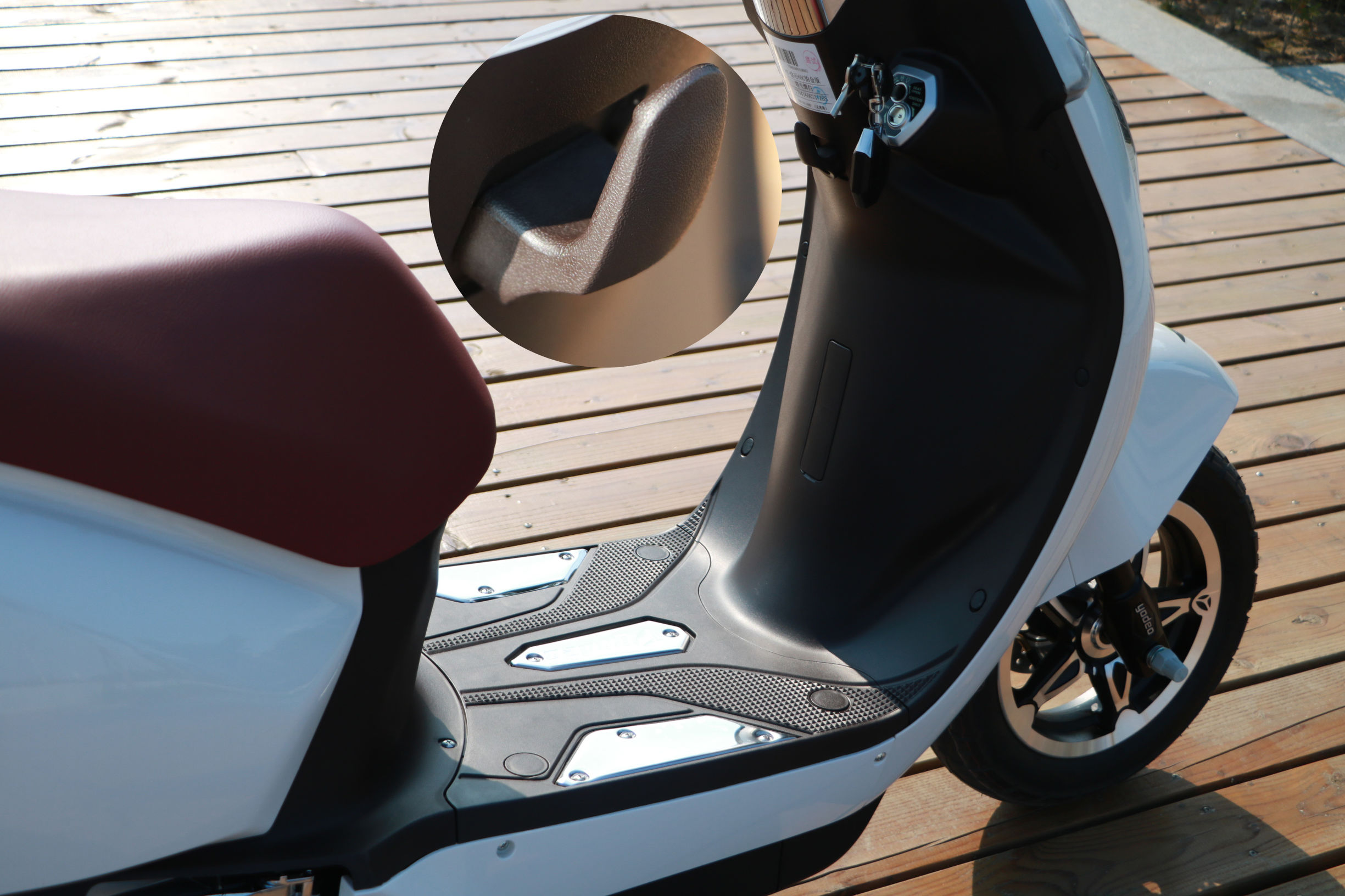 雅迪和小牛哪个更智能,雅迪比小牛更稳定