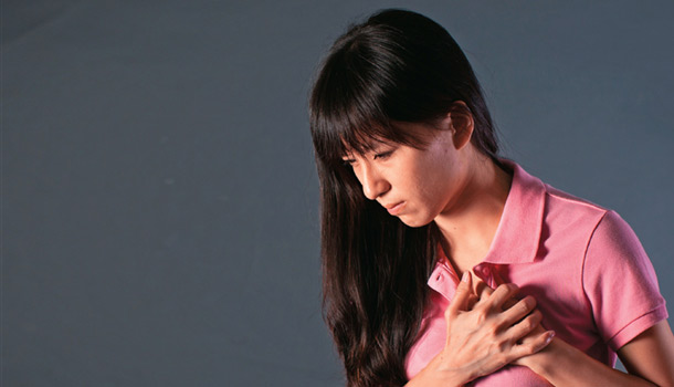 我胸口闷胸腔痛是什么病,胸口闷疼痛隐隐痛怎么回事